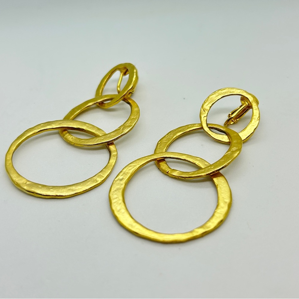 Vtg KJL Hammered Gold Tone Drop Clip Earrings 3”